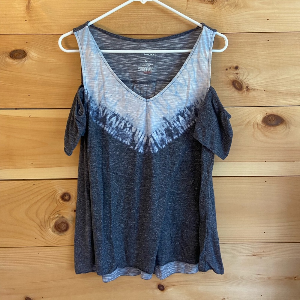 Peek a boo sleeve shirt